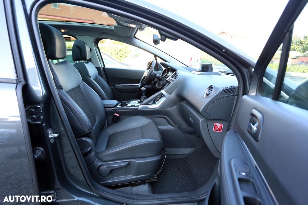 Peugeot 3008 1.2 PureTech Turbo S&S Allure - 10