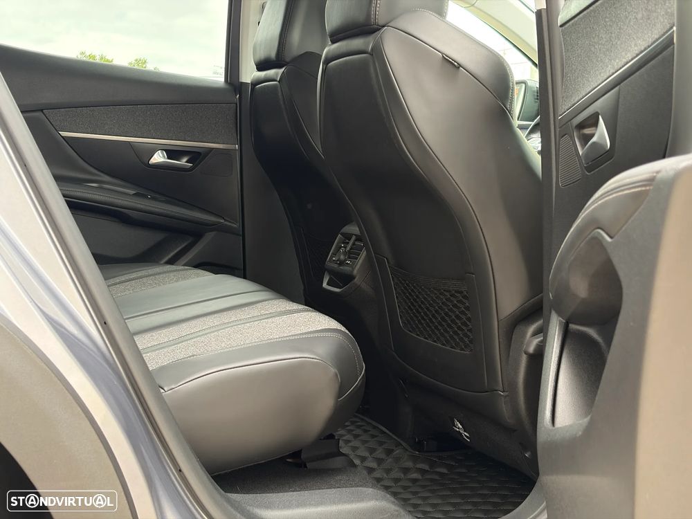 Peugeot 3008 HDi 160 Auto Allure - 49