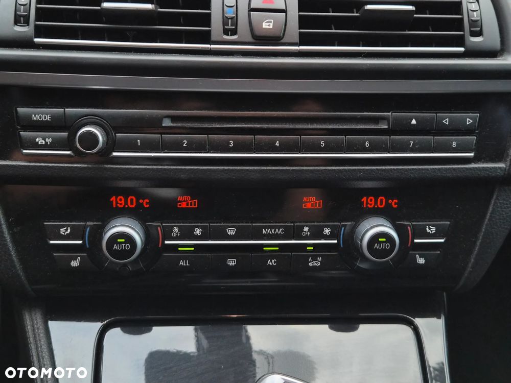 BMW Seria 5 520d - 13