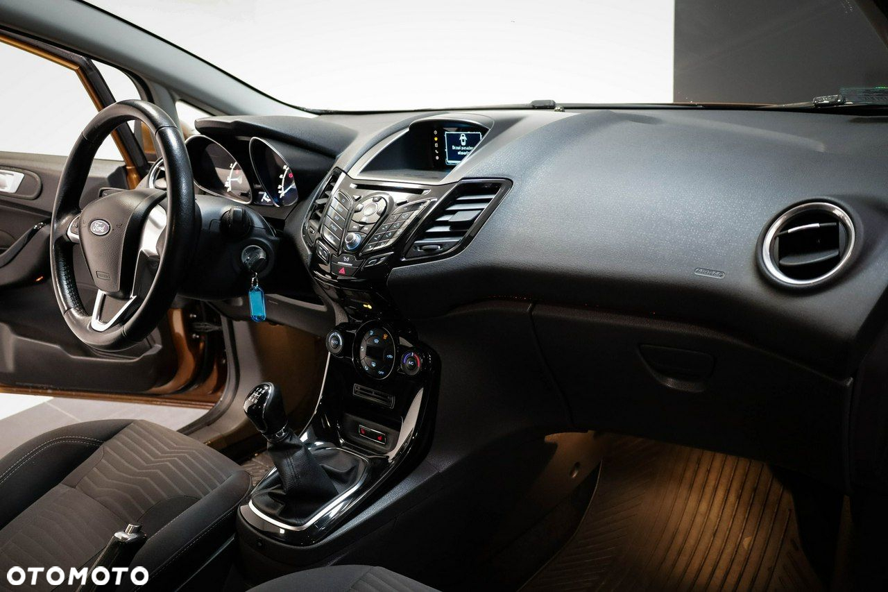 Ford Fiesta - 19