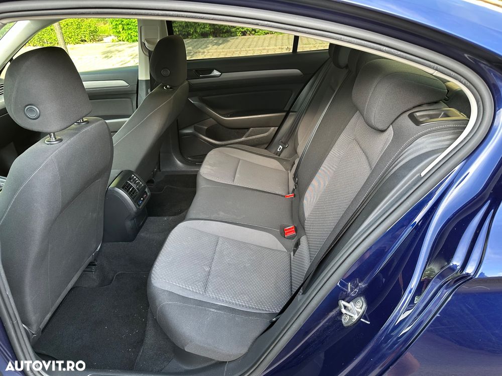 Volkswagen Passat 2.0 TDI SCR DSG Comfortline - 31