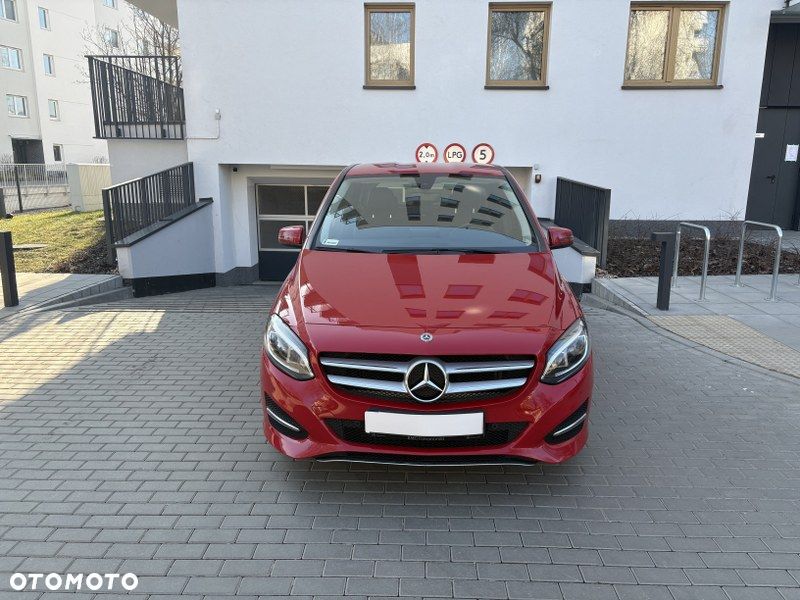 Mercedes-Benz Klasa B 220 4-Matic - 2