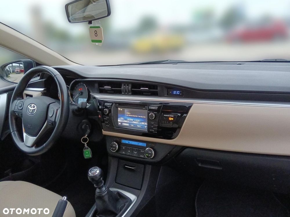 Toyota Corolla 1.6 Premium EU6 - 11