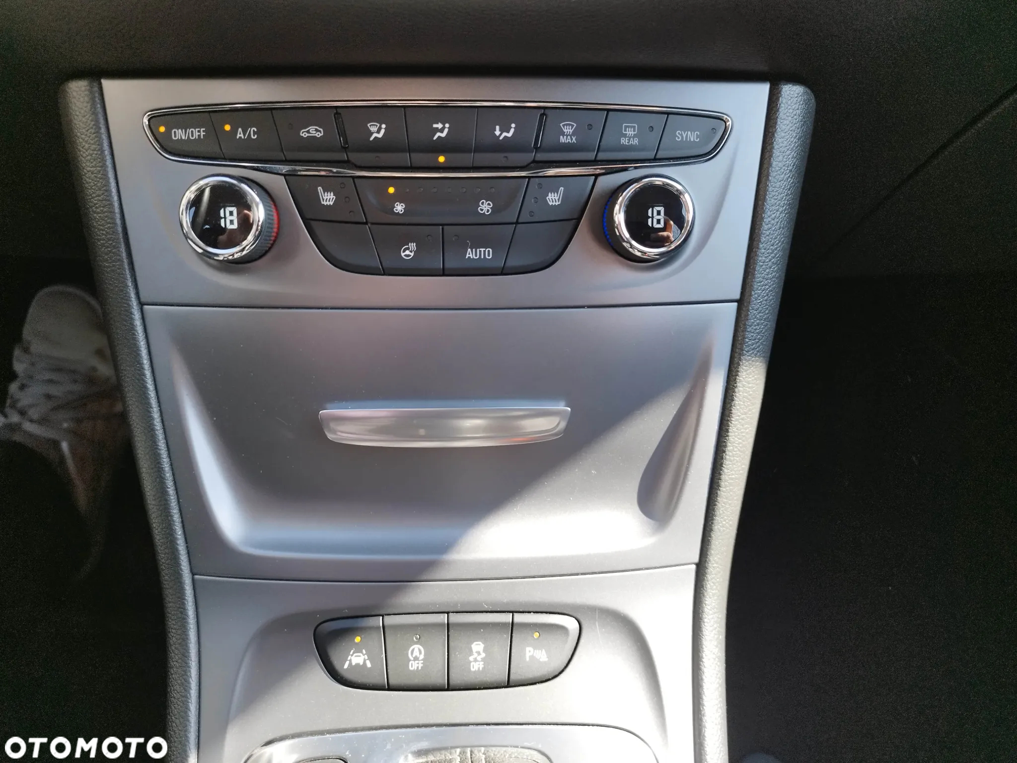Opel Astra 1.4 Turbo Start/Stop Automatik Sports Tourer Business - 18