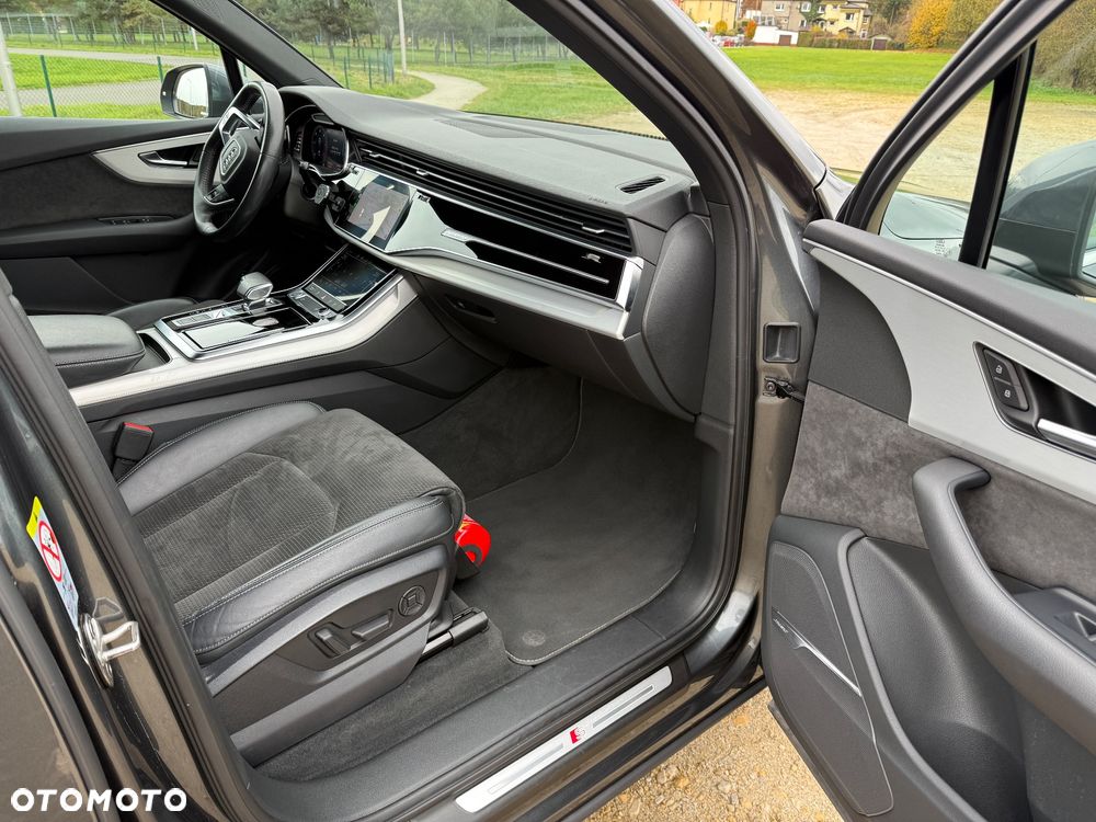 Audi Q7 - 12