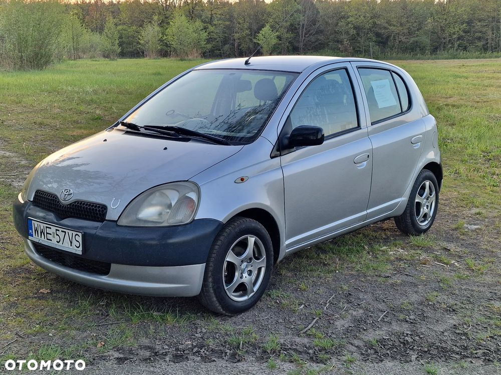 Toyota Yaris 1.0 Base - 2