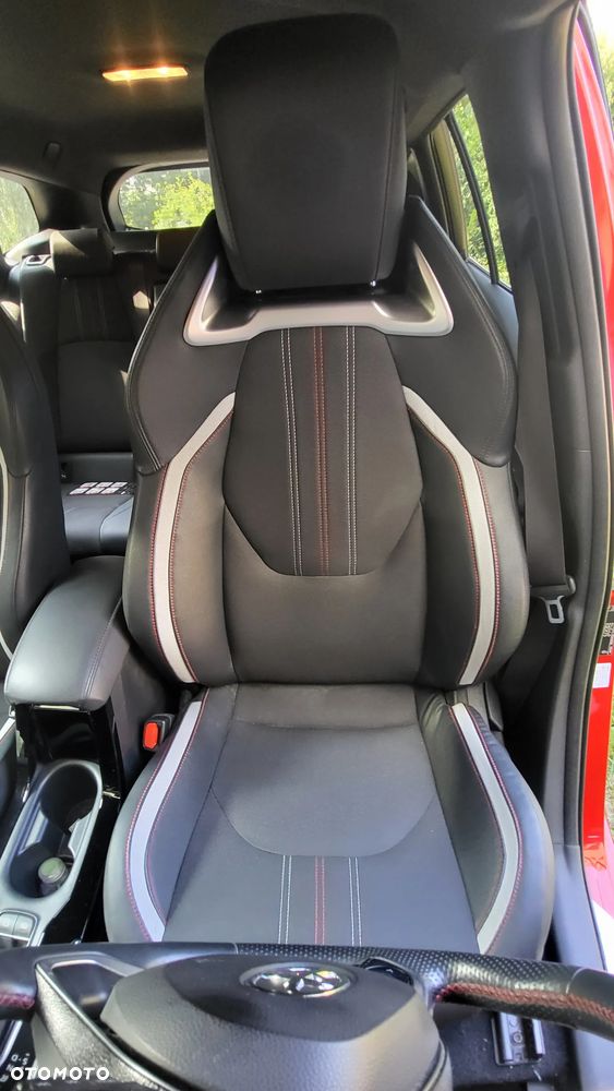 Toyota Corolla 2.0 Hybrid GR Sport - 6
