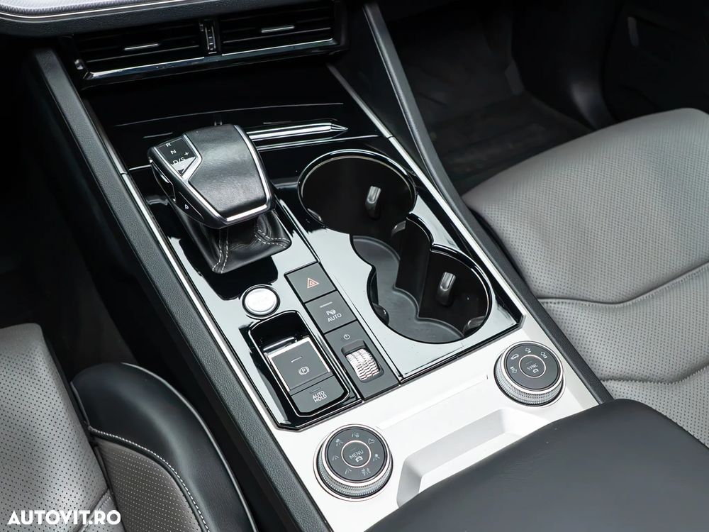 Volkswagen Touareg 3.0 V6 TDI 4Motion DPF Automatik R-Line - 33