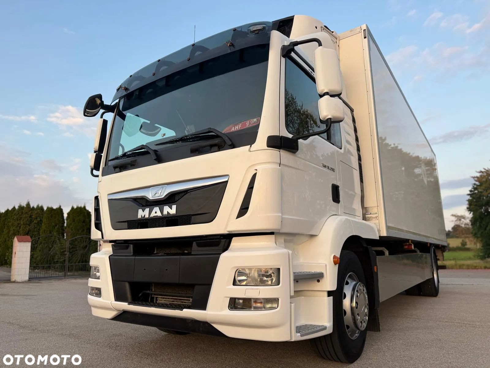 MAN TGM18.290 4x2 ACC/ CHłODNIA Z WINDĄ /CARRIER 850MT /SYPIALKA / EURO6/ASO - 1