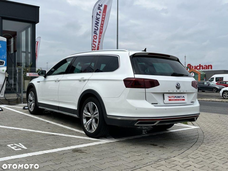 Volkswagen Passat - 6