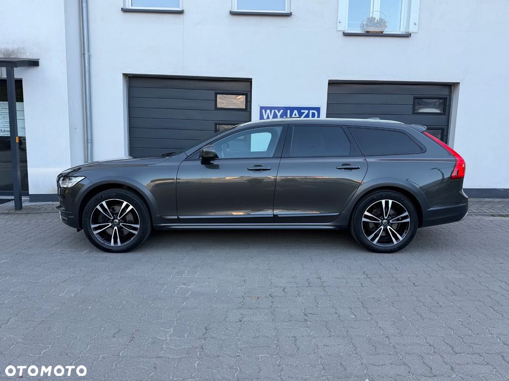 Volvo V90 Cross Country D5 AWD Geartronic - 4