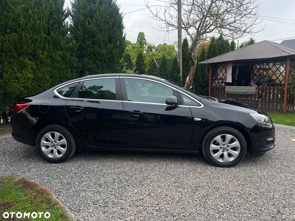 Opel Astra 2018 photo 3