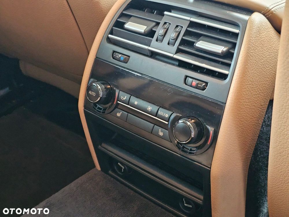 BMW Seria 7 - 20