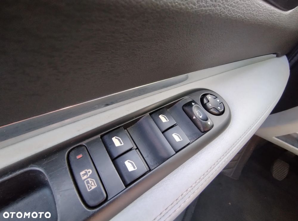 Peugeot 5008 HDI FAP 150 Platinum - 14