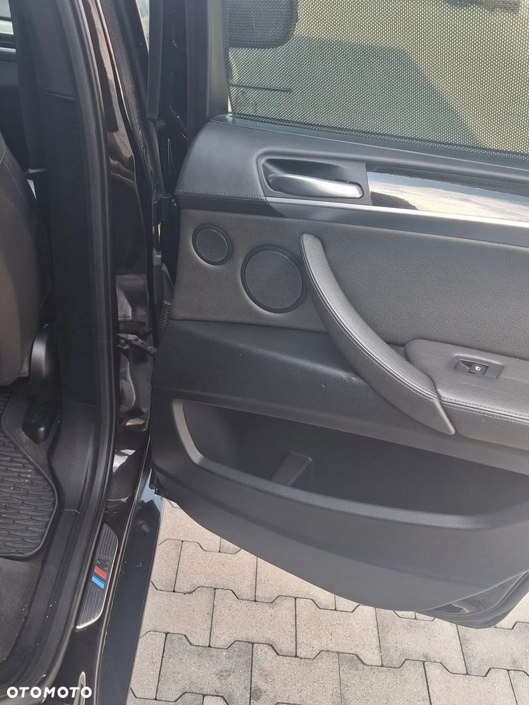 BMW X5 5.0i xDrive - 15