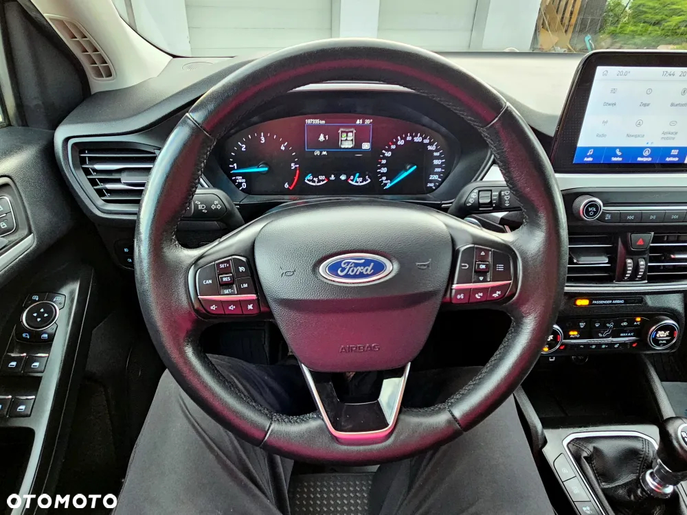 Ford Focus Turnier 1.5 EcoBlue Start-Stopp-System TITANIUM - 18