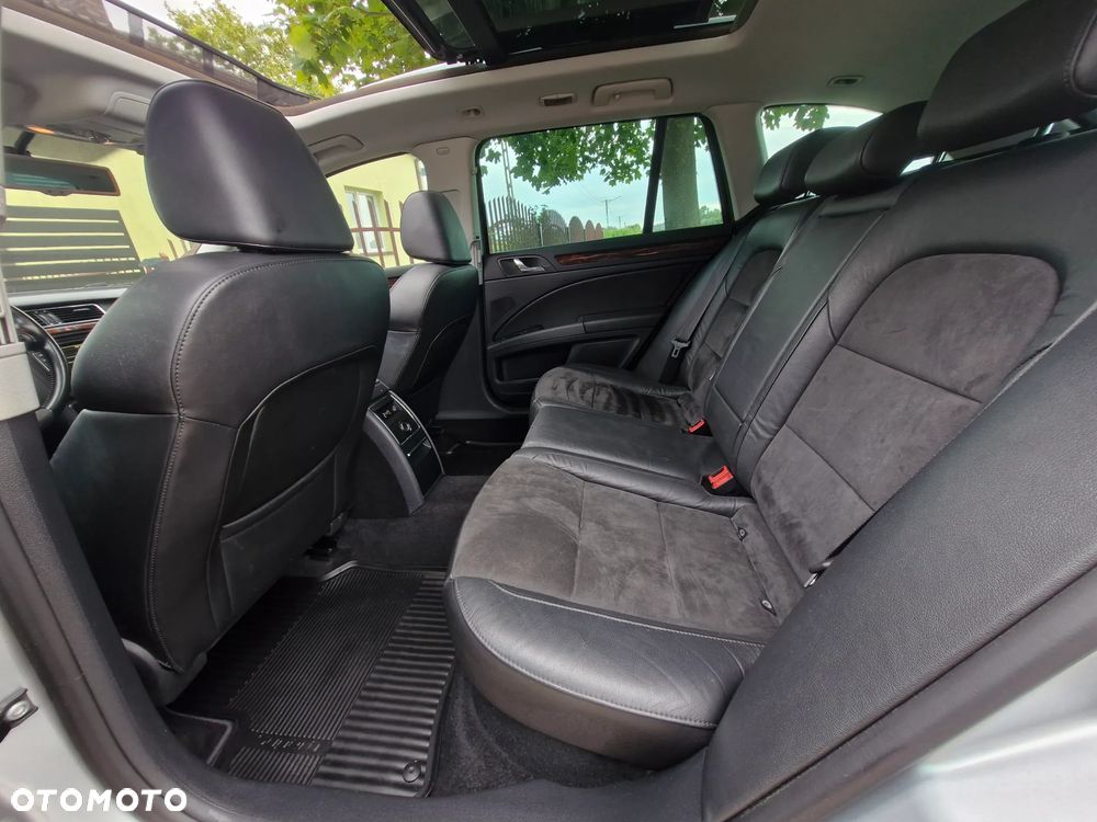 Skoda Superb 2.0 TDI DSG Exclusive - 10