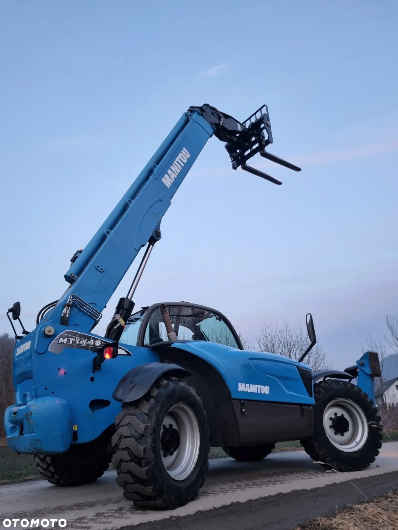 Manitou Ładowarka teleskopowa MT1440 JakNowa 2016r z Norwegii niski przebieg 3121 mtg Oryginał 14 metrów PERKINS SILNIK - 2