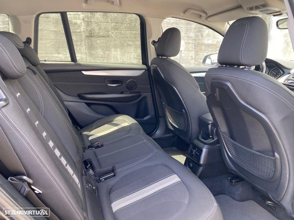 BMW 216 Gran Tourer d 7L Line Sport - 23