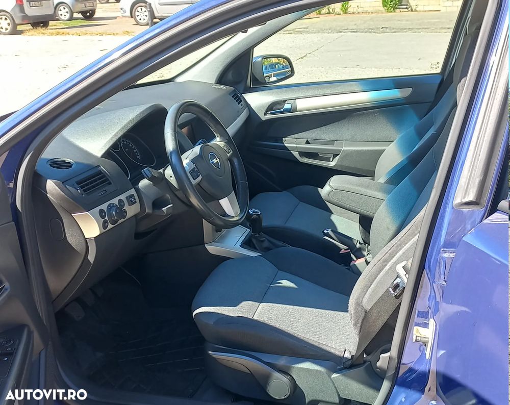Opel Astra 1.4i 16V Club - 4