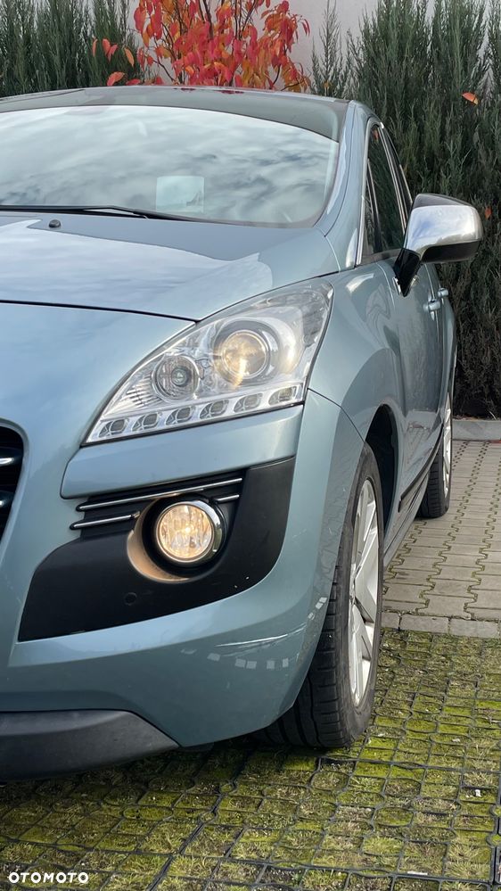 Peugeot 3008 2.0 HDi HYbrid4 - 10
