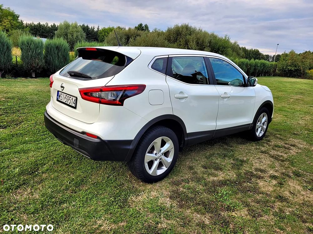 Nissan Qashqai 1.3 DIG-T N-WAY - 4