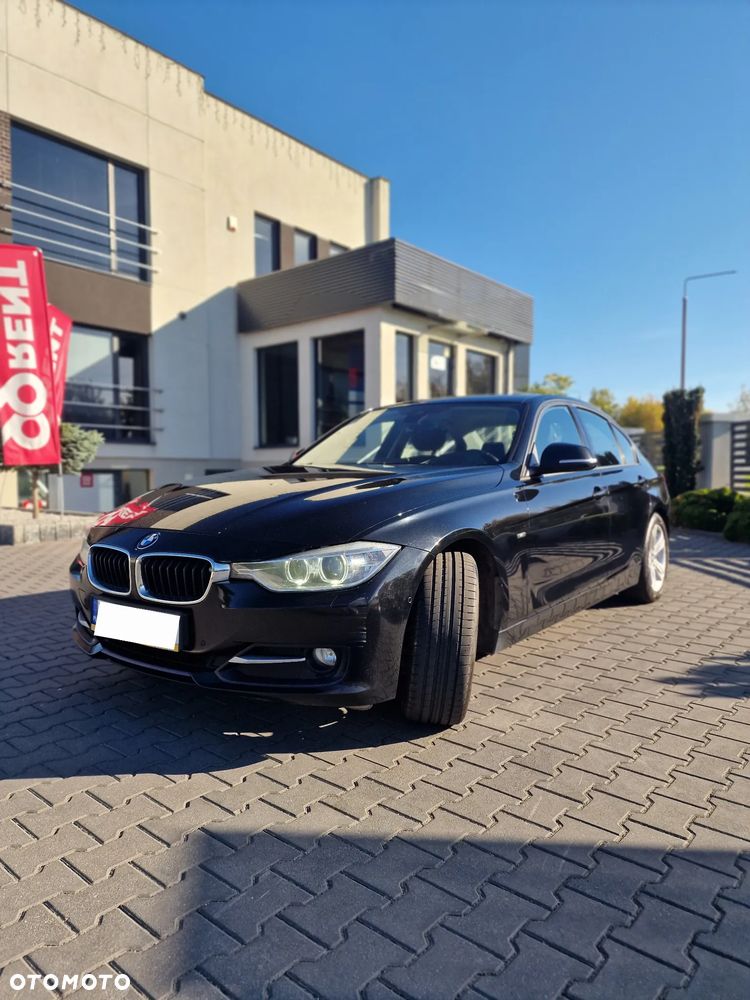 BMW Seria 3 320d Sport-Aut Sport Line - 2