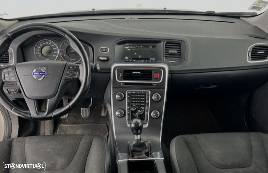 Volvo V60 D3 Momentum - 6