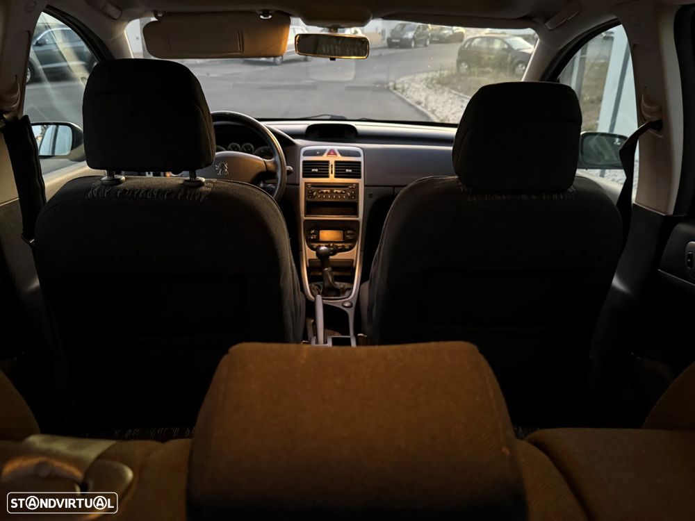 Peugeot 307 1.4 HDi Premium - 12