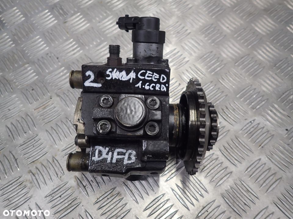 POMPA WTRYSKOWA KIA CEED 1,6 CRDI RADOM - 1