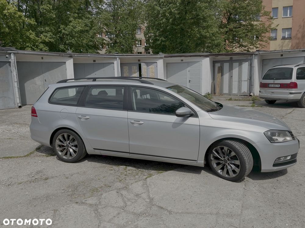 Volkswagen Passat 2.0 TDI Comfortline DSG - 5