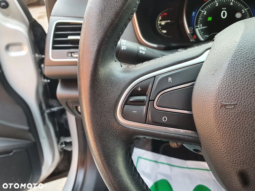 Renault Megane ENERGY TCe 100 INTENS - 16