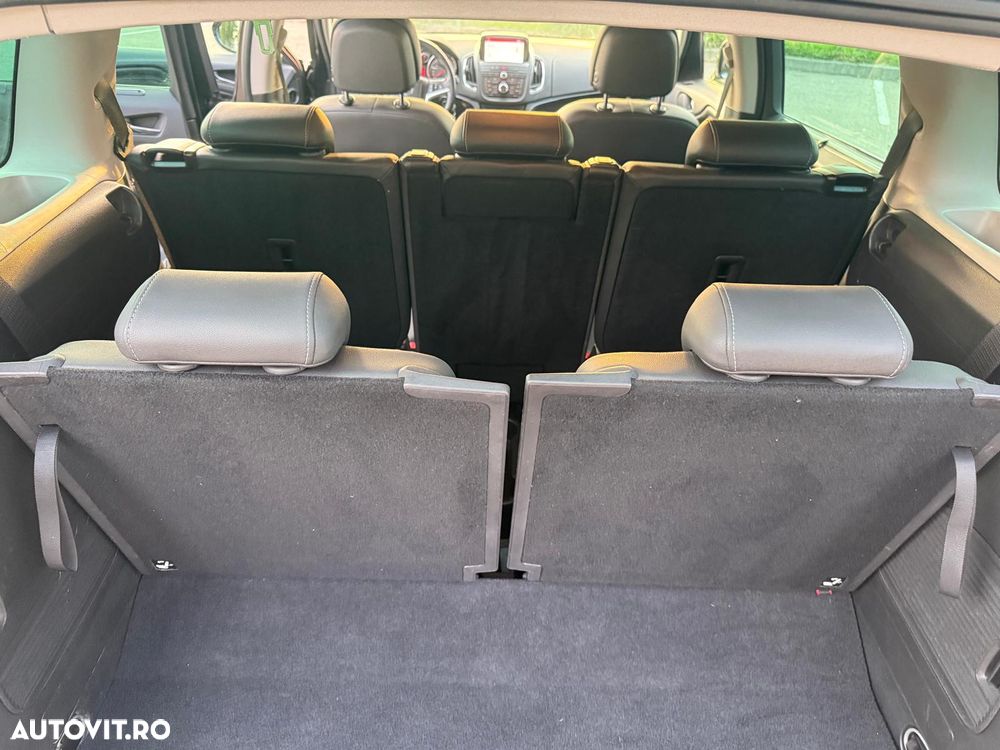 Opel Zafira Tourer 1.6 CDTI ECOTEC Start/Stop Cosmo - 9