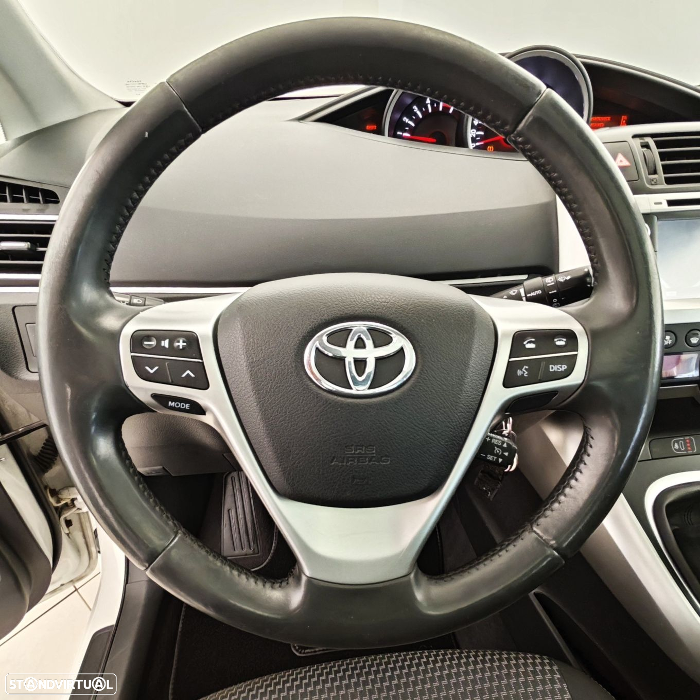 Toyota Verso 1.6 D-4D 5L S&S Comfort - 34