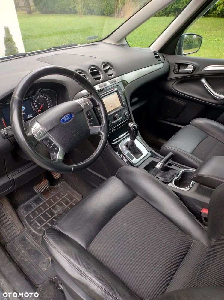 Ford Galaxy - 25