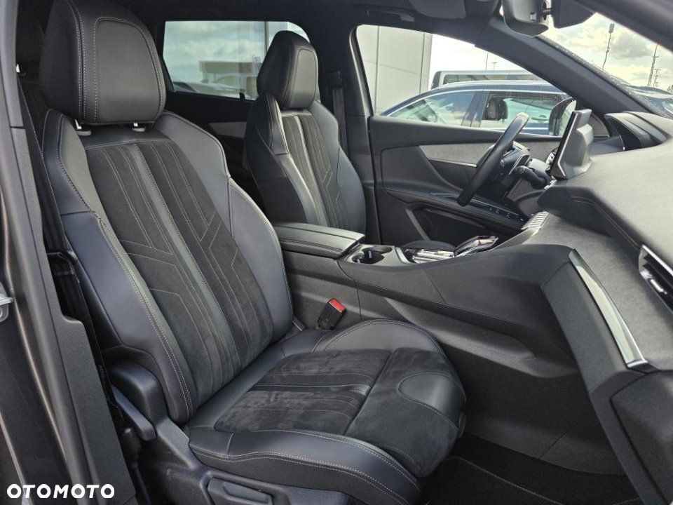 Peugeot 5008 - 24