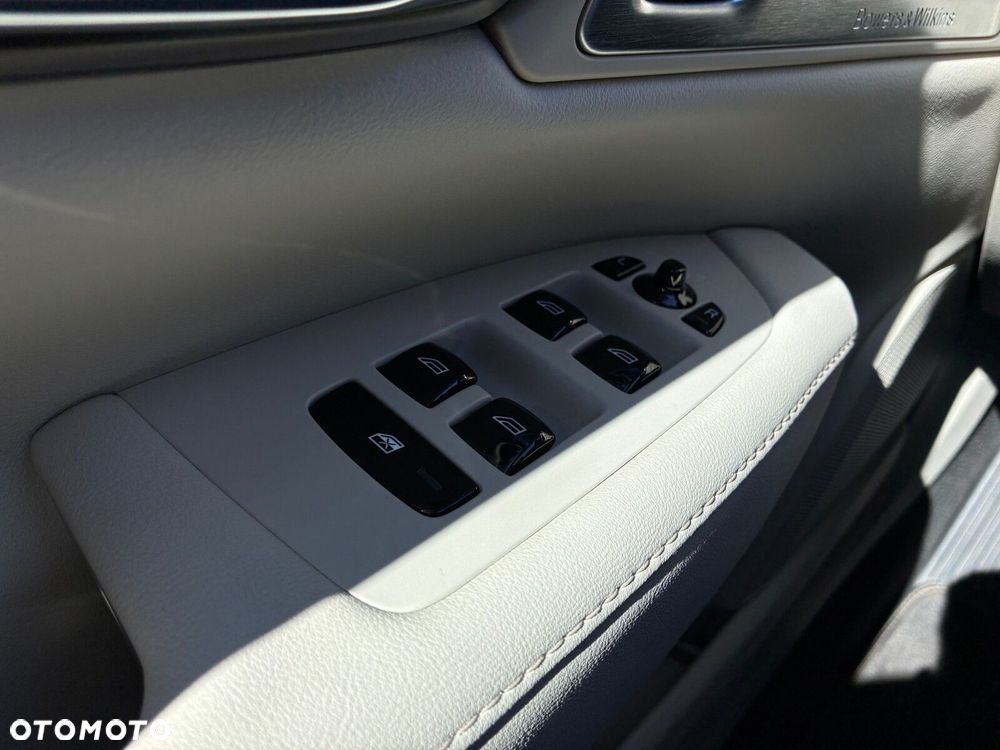 Volvo S90 - 31