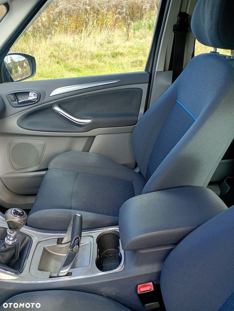 Ford S-Max - 9