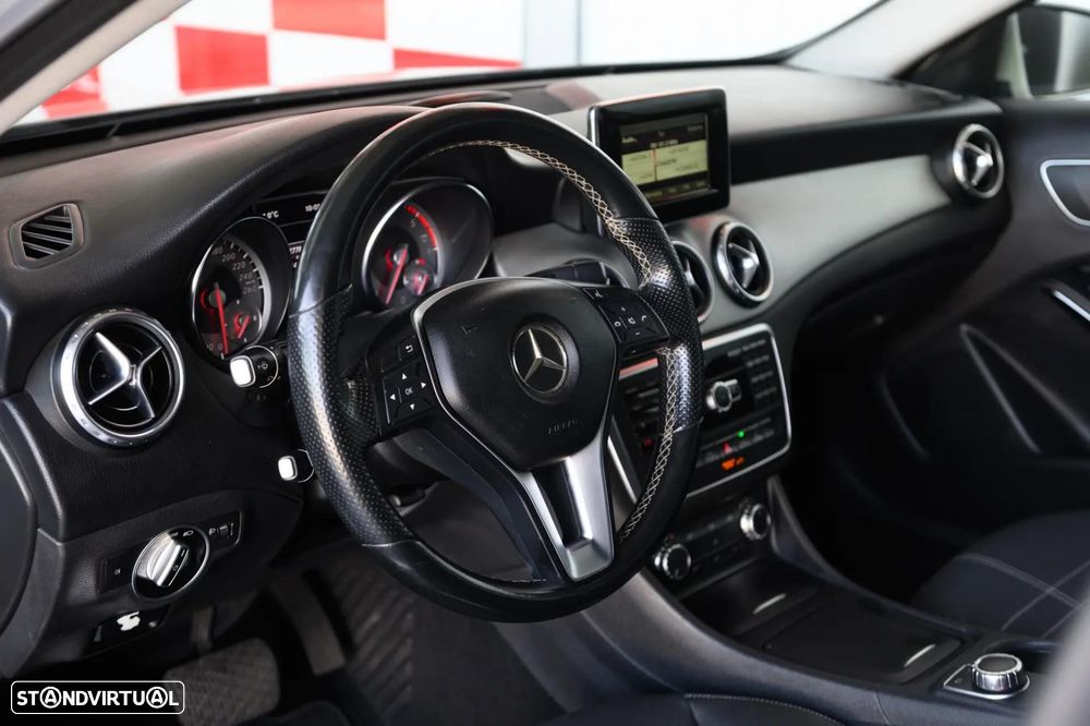 Mercedes-Benz GLA 200 CDI Aut. - 24