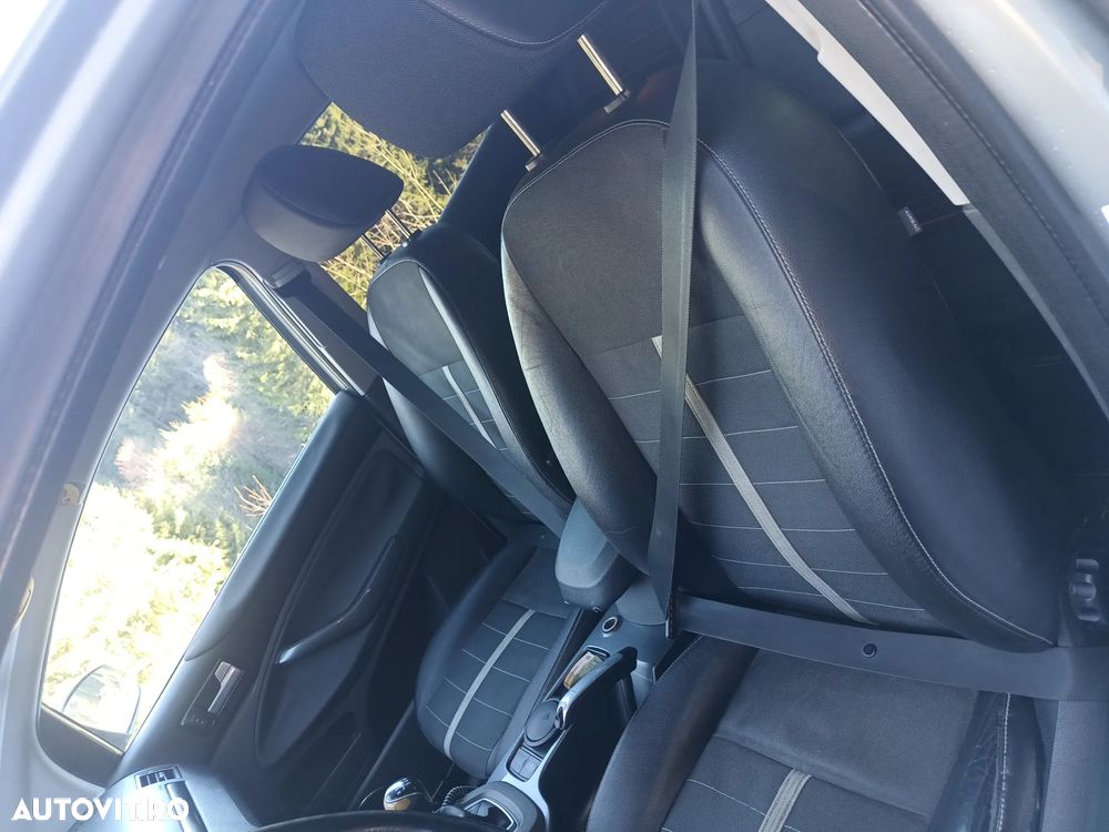 Ford Kuga 2.0 TDCi 4x4 Titanium - 4