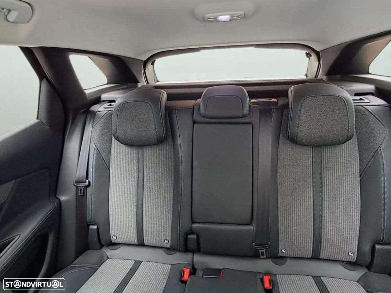Peugeot 3008 1.5 BlueHDi Allure EAT8 - 13