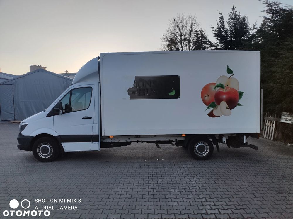 Mercedes-Benz Sprinter 319 - 5