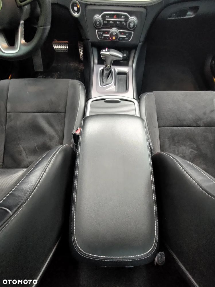 Dodge Charger 3.6 GT - 11