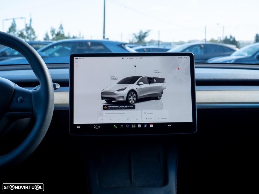 Tesla Model Y Standard - 32