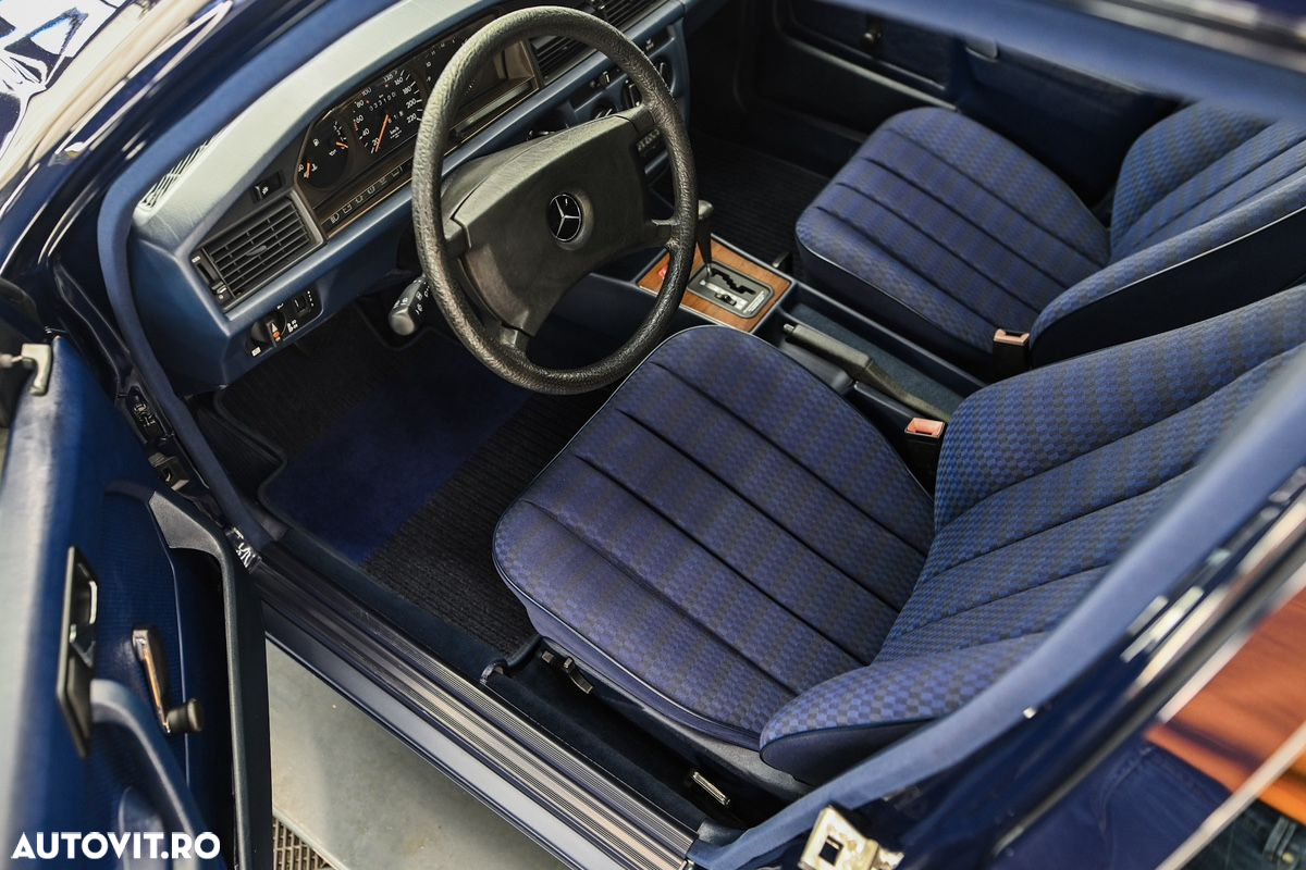 Mercedes-Benz 190 - 29