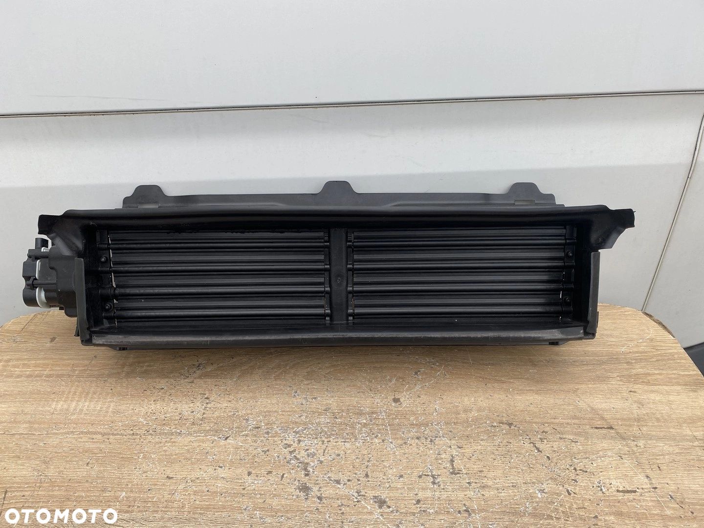 WLOT KIEROWNICA POWIETRZA DOLNA VOLVO S60 II III 32296967 - 1