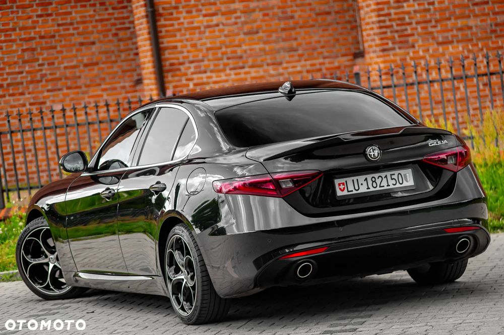 Alfa Romeo Giulia 2.2 D Turbo Super - 11