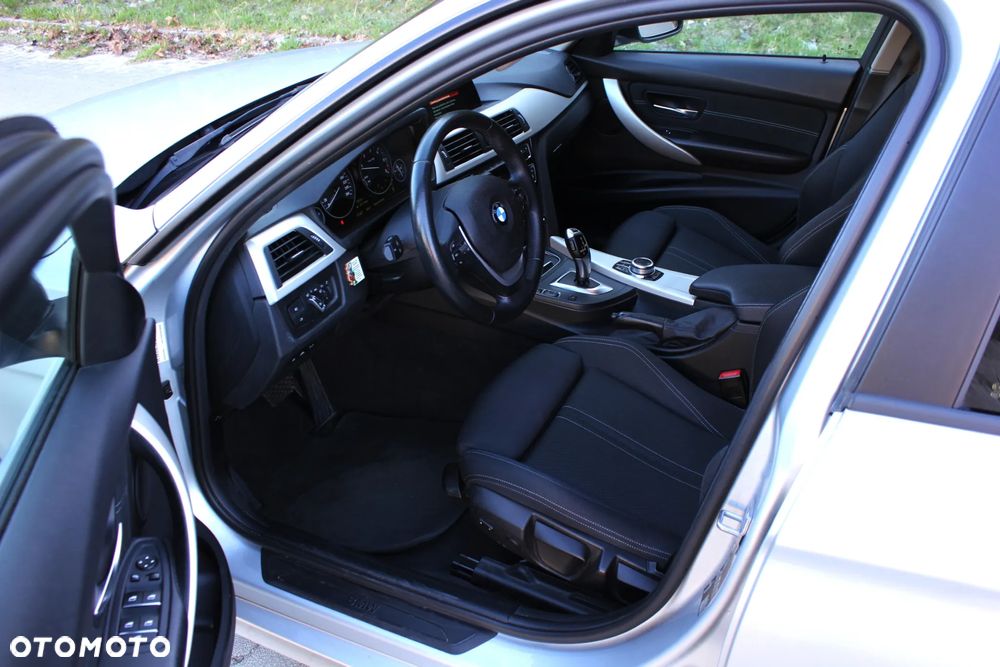 BMW Seria 3 318d Advantage - 13