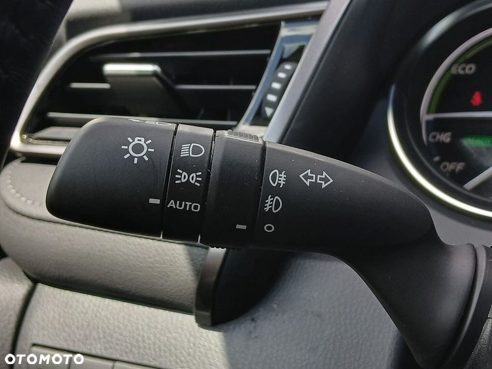 Toyota Camry - 34