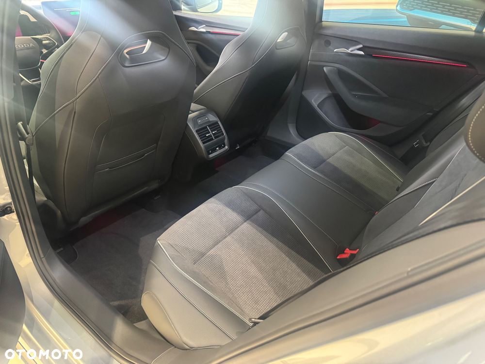 Skoda Superb 2.0 TSI 4x4 Sportline DSG - 21
